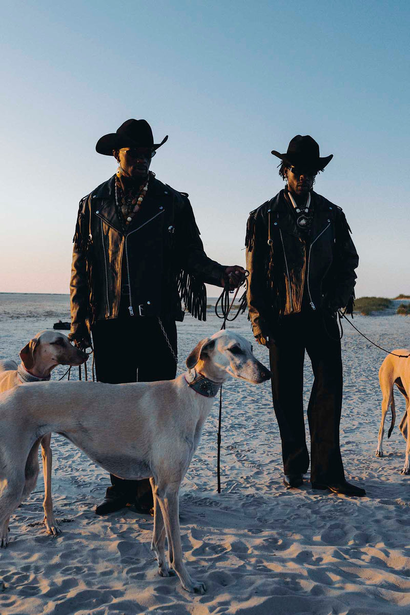 SoonNoon black cowboy hat leather jacket style Akikuma beach dogs
