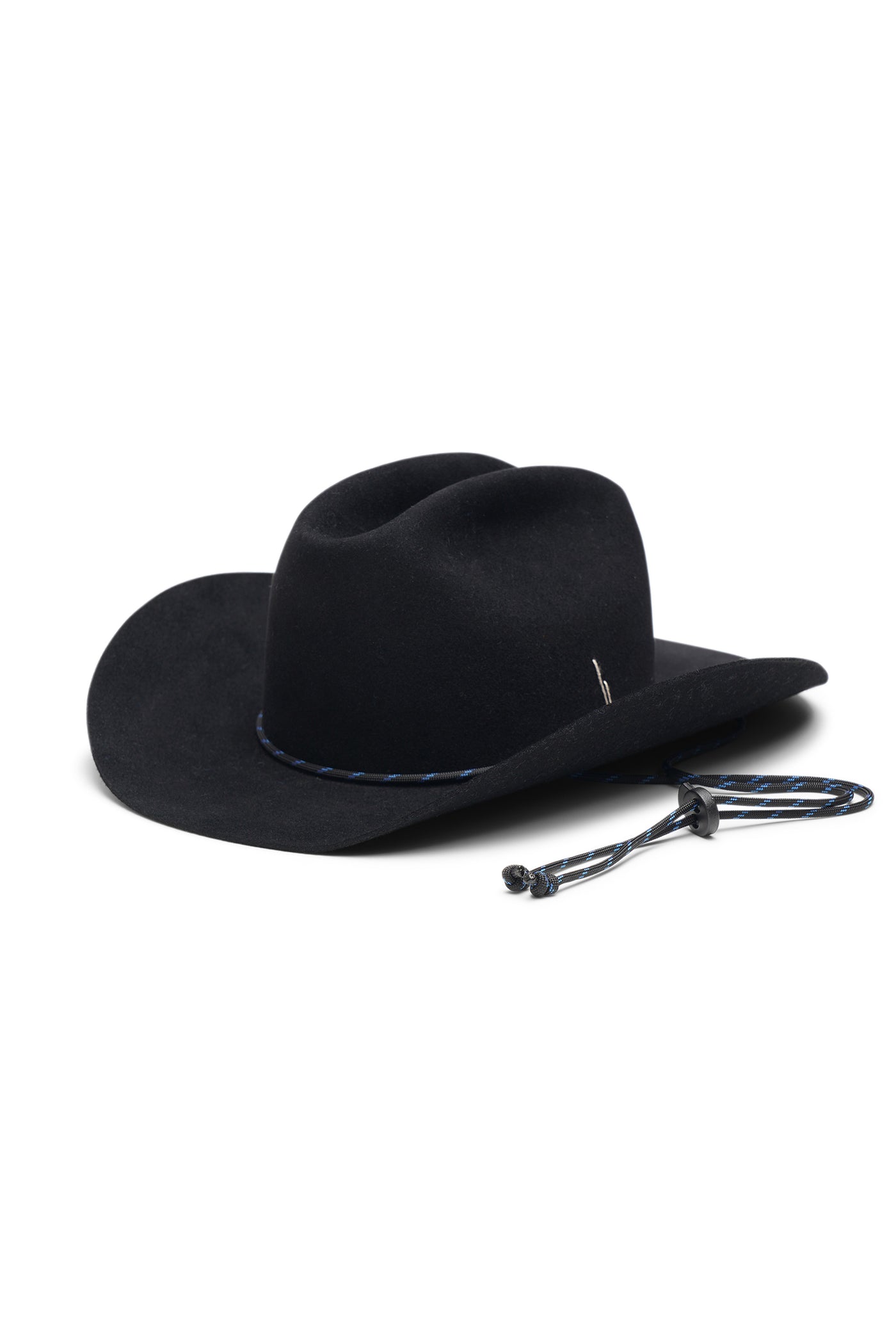 Black cowboy 100% fur felt hat with a wide brim and center crease. Reflective paracord chin strap detail in black. Unisex hat style in various sizes and colors. We ship worldwide. Shop now. Each SoonNoon hat is handmade with unique character in Stockholm, Sweden.